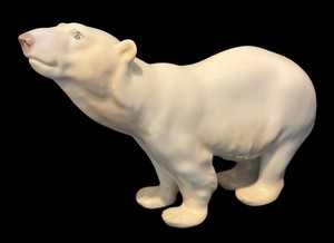 SR - Vintage Bing & Grndahl Denmark Porcelain Sniffing Polar Bear Figurine #1692