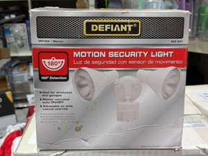 NEW DEFIANT MOTION SECURITY LIGHT