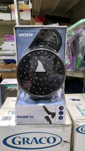 NEW MOEN MAGNETIX SHOWERHEAD