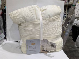 NEW BERKSHIRE LIFE PLEATED WEAVE 3PC COMFORTER SET