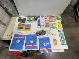 NEW ASSORTED FISHING PRODUCTS 20PK BOX#6