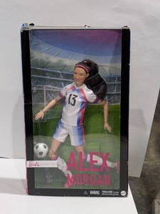 NEW BARBIE SIGNATURE ALEX MORGAN