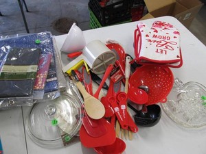 Assorted Kitchen Utensils & Household Linens Lot  Betty Crocker, Glassware & More