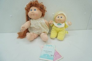 vintage Cabbage Patch dolls
