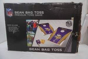 NIP Bean Bag Toss Premium Toss Game "Vikings" theme all wood game boards 24" x 36", Eight 6" x 6" Team Color Bean Bags