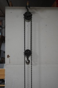 vintage chain hoist block and tackle works good