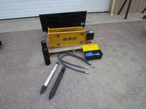 AGT Skid Steer 680 Post Pounder