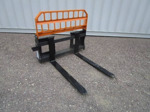 LandHonor 42 Skid Steer Pallet Forks
