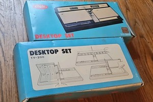 2 Desktop sets