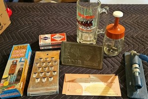 Vintage kitchen lot