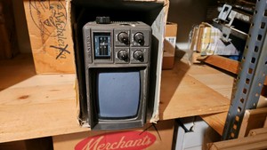 Bentley Deluxe Portable 5-Inch Black &amp White TV