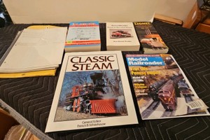 Greenbergs Lionel books and various others