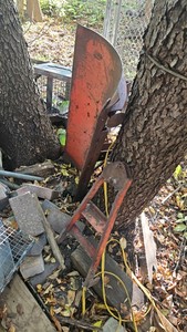 Heavy push plow with mounting bracket