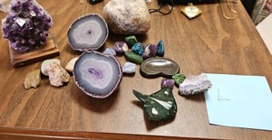Polished and unpolished Rock lot - post it note for size reference