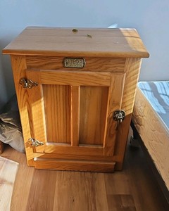White Clad Simmons Hardware Co. solid oak icebox-style cabinet or end table