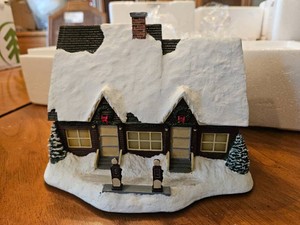Service Station illuminated building from the Terry Redlins Winter Memories Village collection