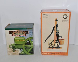 ERTL Antique Pump Jack & John Deere Model E Engine