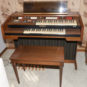 Baldwin Encore Electric Organ & Bench