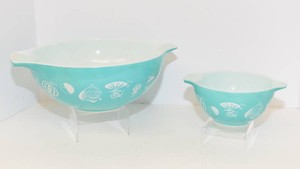 Pyrex Hot Air Balloon Cinderella Mixing Bowls - Set of 2