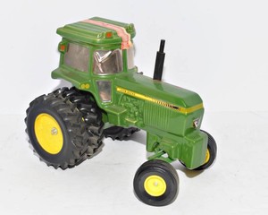 Pacesetter Vodka John Deere Tractor Ceramic Decanter
