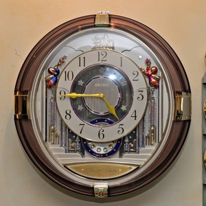 Seiko Trumpeting Angels Melodies in Motion Wall Clock