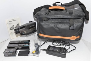 Hitachi EM-E58A Video Camera with Carrying Bag & Accessories  Untested