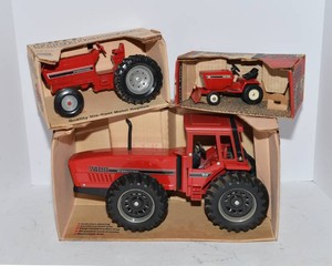 ERTL International Tractor Models  Cub Cadet, Row Crop & 7488