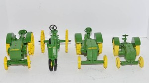 John Deere Tractor Models  Set of 4, Unboxed