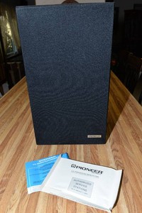 Vintage Pioneer Minuet M-8 Speaker System  Boxed, Untested
