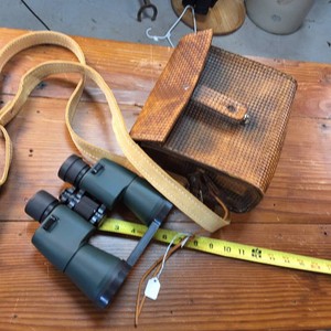 Gordon 10x50 Wide Angle Binoculars with Gorgeous Thick Patterned Leather Carrying Case