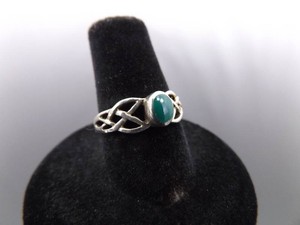 .925 Sterling Silver Celtic Knot Emerald Cabochon Ring Size 6.75
