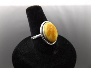 .925 Sterling Silver Baltic Egg Yolk Amber Cabochon Ring Size 7.5