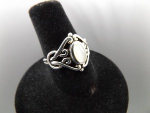 .925 Sterling Silver Inlayed Mother of Pearl Ring Size 6.75
