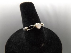 .925 Sterling Silver Inlayed Mother of Pearl Heart Ring Size 7