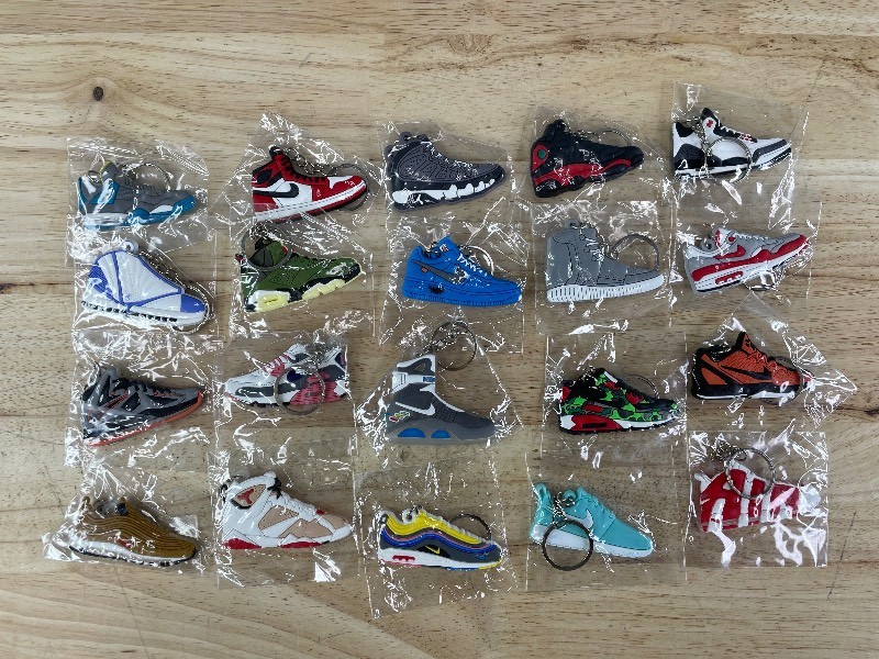 20 Brand New Nike, Air Jordan, Air Max, Kobe Sneaker Shoe Keychains