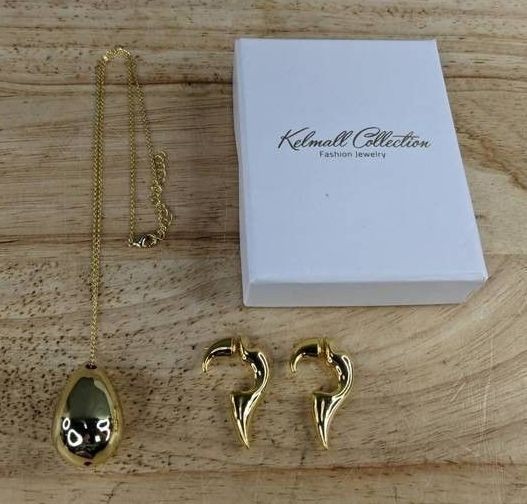 Kelmall Water Teardrop Pendant Necklace & Pierced Stud Earrings with Friction Back, Gold Color - Brand New