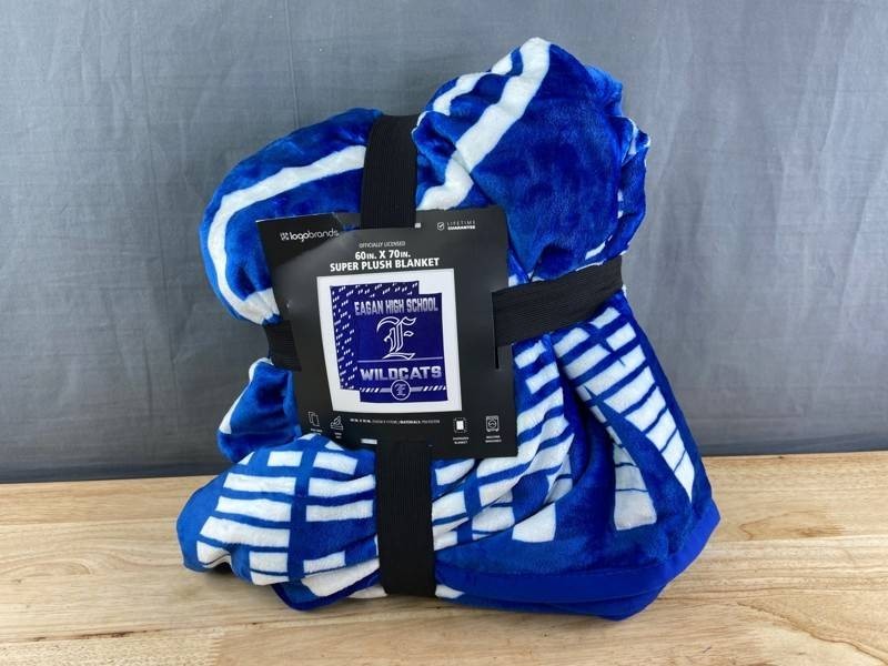 Eagan High School Wildcats Super Plush Blanket, 60 x 70 - Brand New