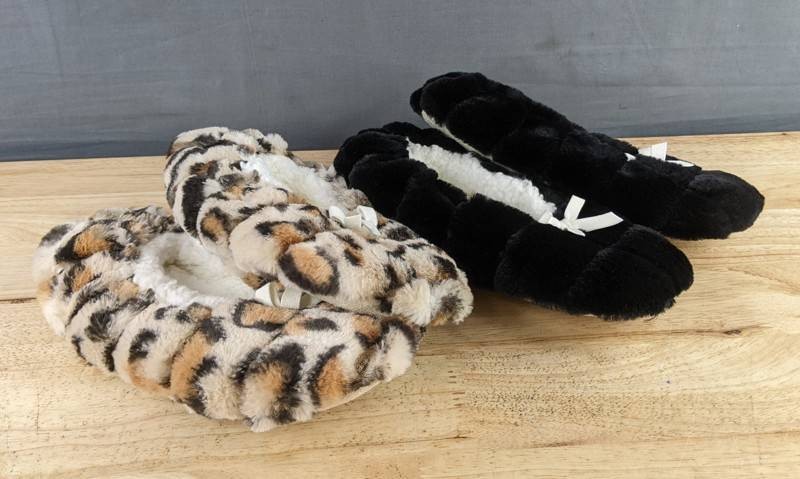 2 Brookstone Slippers Womens Size 67 Leopard Print & Black - Brand New