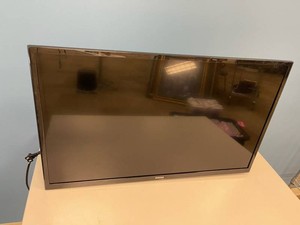 Samsung Flat-Screen LED TV With Wall-Mount Bracket
