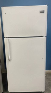 Frigidaire FTR1821QW6A Top-Freezer Refrigerator