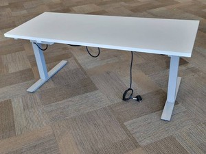 White Electric Height-Adjustable Sit-Stand Desk