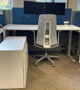 Haworth Fern Chair, Sit-Stand Desk, Dual Monitors & Storage Workstation Mixed Lot