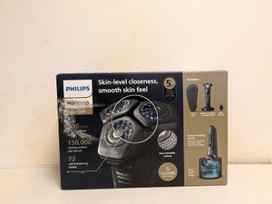 PHILLIPS NORELCO SHAVER 8000