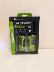 MOTOROLA SOLUTIONS T600 H20 TWO-WAY RADIOS 2PK