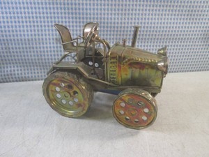 (BSB) Vintage Style Metal Tractor Music Box Plays Home On The Range - Works