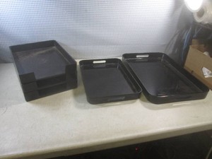 (EW5) 2 Serving Trays and 3 Stackable  Office Trays