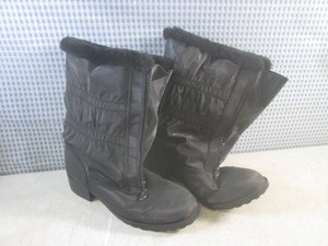 (A-2) Pair of Trotters Weather Resistant Boots Size 9N