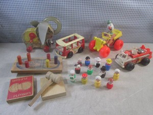 (CSB) Vintage Fisher-Price Toys and Assortment of Little People