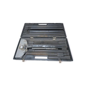 The Crain No. 500 Single Case Junior Power Stretcher is a professional-grade carpet installation tool
