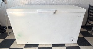 Insignia NS-UZ21WH0 21 Cu. Ft. Convertible Freezer